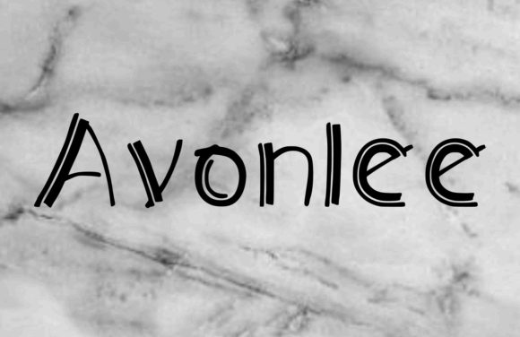 Avonlee Typeface: A Designer’s Take on Natural Display Fonts